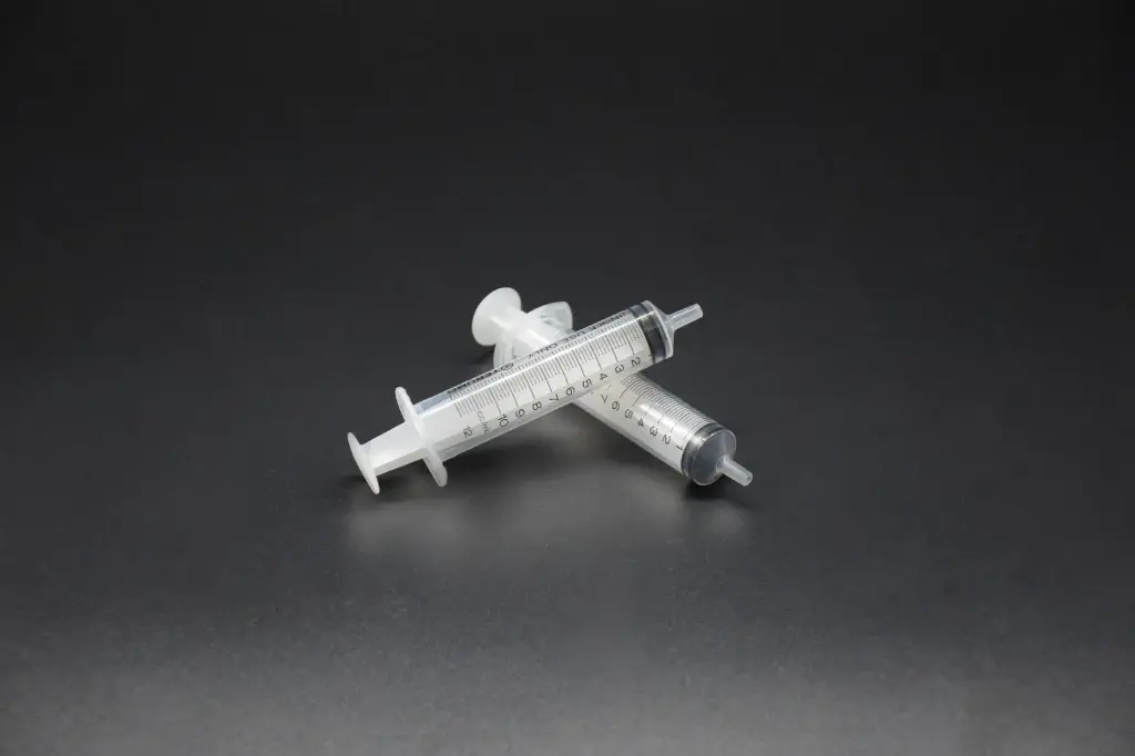 2 syringes